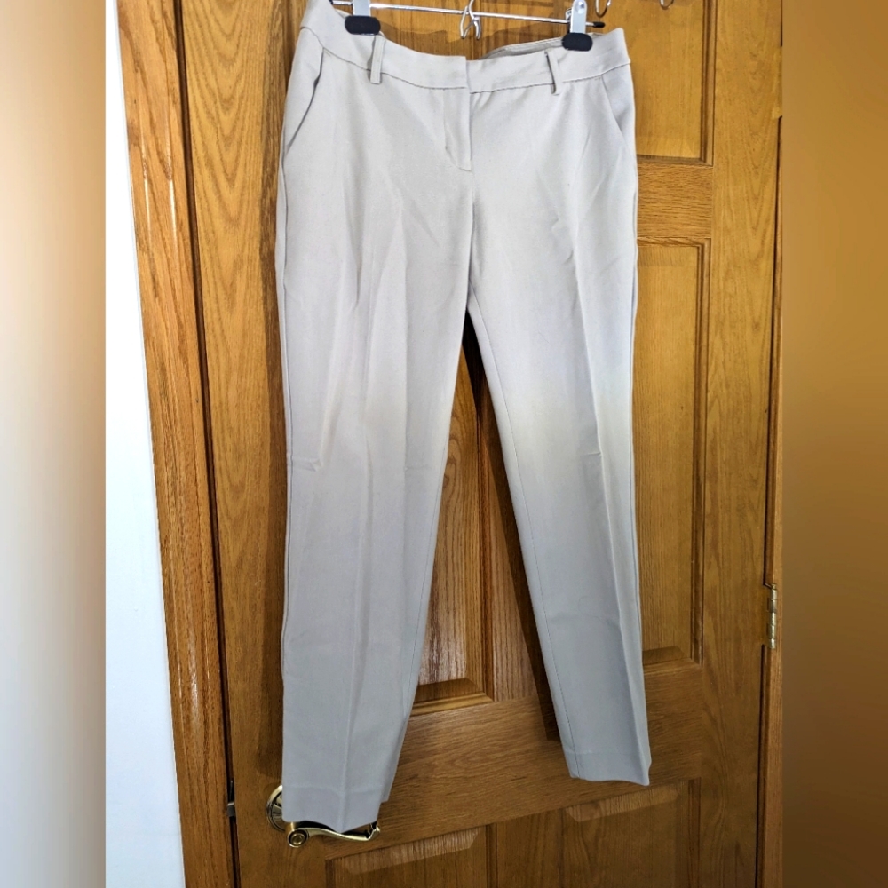 Express low rise ankle pants, size 8, silver